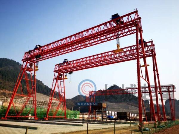 倒三角龍門吊的優(yōu)勢特點(diǎn) 山東倒三角龍門吊廠家