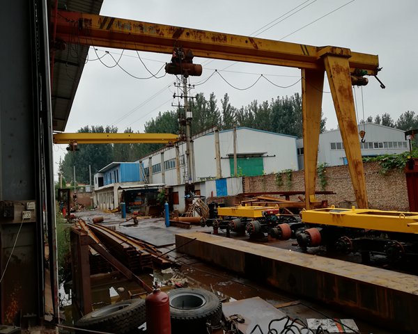 新疆喀什龍門吊公司吊梁運用注意