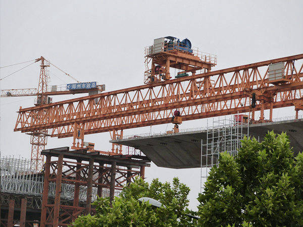 遼寧沈陽160T架橋機特點 廠家免費指導安裝
