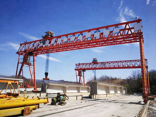 安徽宿州龍門吊廠家技術(shù)精湛 200噸龍門吊出租