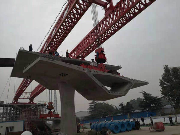 浙江麗水架橋機(jī)廠(chǎng)家-步履式單導(dǎo)梁式