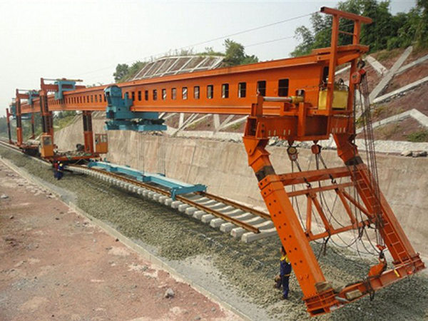 河南濮陽架橋機廠家首創雙導梁式