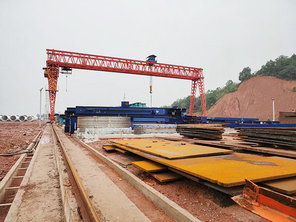 黑龍江齊齊哈爾龍門吊公司應援到位