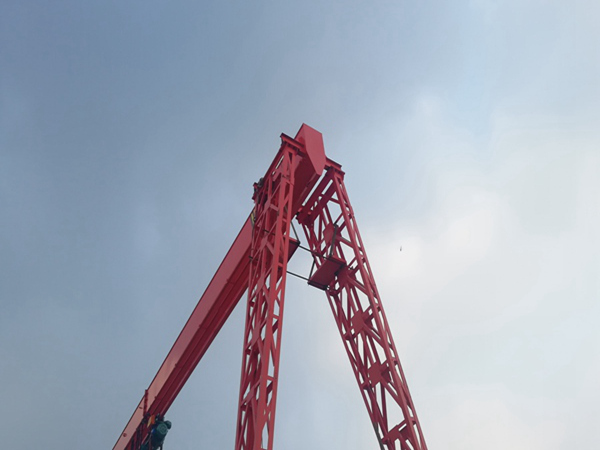 湖南岳陽龍門吊廠家投入使用