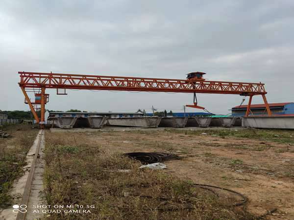 江蘇連云港龍門吊廠家報警信號