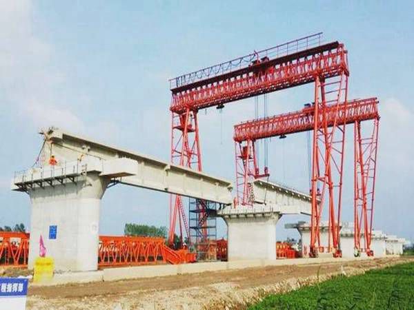 江西萍鄉(xiāng)龍門吊公司起重機種類多樣