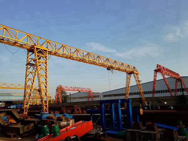  江蘇南通龍門吊廠家提醒保養注意事項